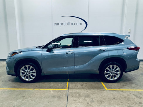 Used 2022 Toyota Highlander Limited image 4