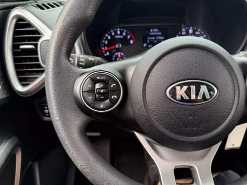 Used 2021 Kia Soul LX image 19