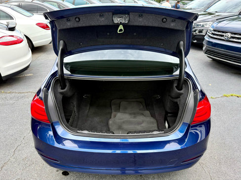 Used 2018 BMW 320i Sedan image 11