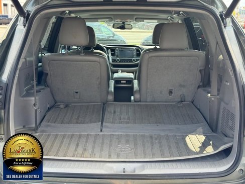 Used 2016 Toyota Highlander XLE image 6
