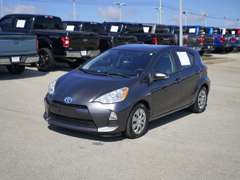 Used 2014 Toyota Prius C Four image 11