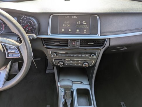 Used 2020 Kia Optima LX image 16