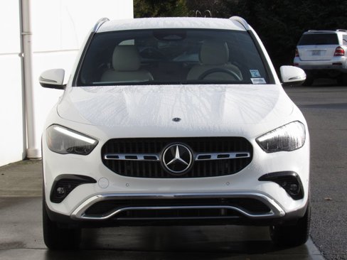 New 2025 Mercedes-Benz GLA 250 4MATIC image 3