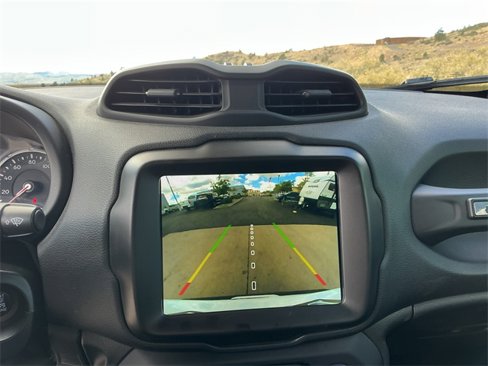Used 2021 Jeep Renegade Latitude image 20