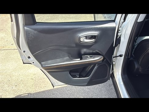 Used 2021 Jeep Compass Limited image 22