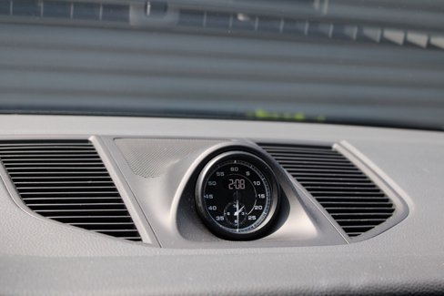 Certified 2024 Porsche Macan image 23