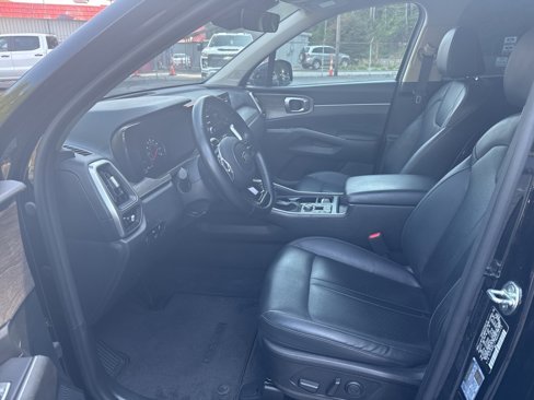 Used 2021 Kia Sorento EX image 9