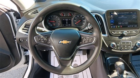Used 2023 Chevrolet Malibu LT image 16