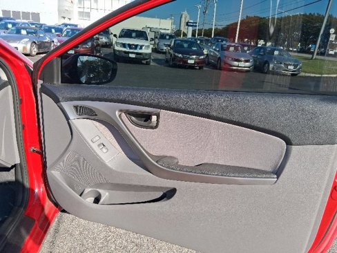 Used 2013 Hyundai Elantra image 34