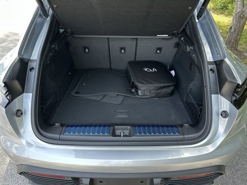 New 2025 Porsche Macan Electric image 28
