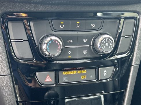 Used 2018 Buick Encore Preferred image 24