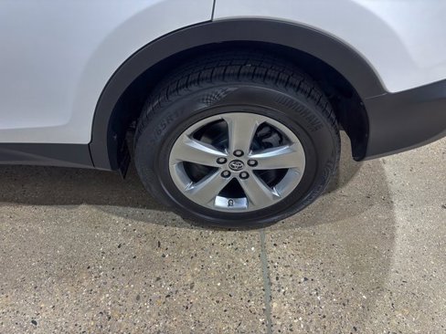 Used 2015 Toyota RAV4 XLE image 12