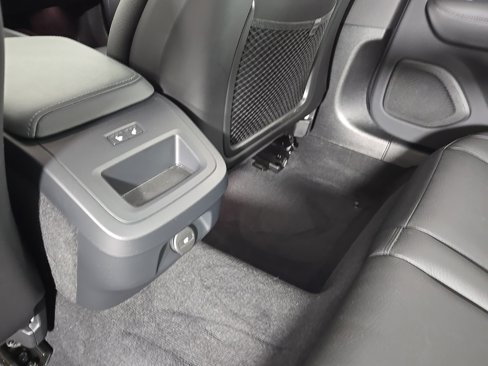 Certified 2025 Volvo S60 B5 Plus image 13