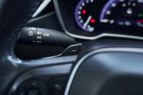 Used 2020 Toyota Corolla XSE image 38