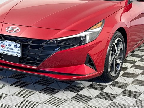 Used 2023 Hyundai Elantra SEL w/ Convenience Package image 9
