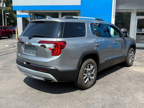 Used 2023 GMC Acadia SLT w/ Preferred Package image 5