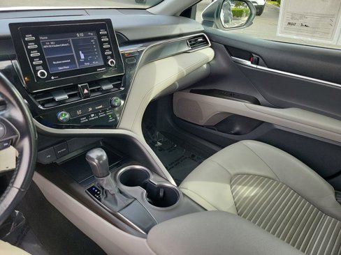Used 2021 Toyota Camry SE image 13