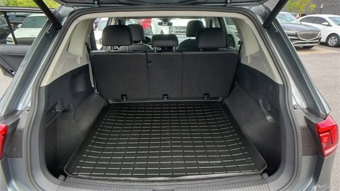 Used 2019 Volkswagen Tiguan SEL Premium R-Line image 11