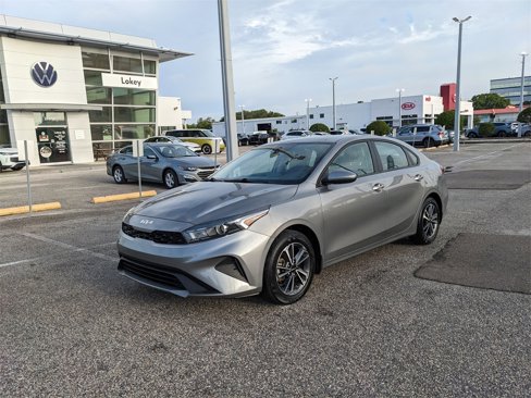 Used 2023 Kia Forte LXS image 2