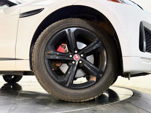 Used 2019 Jaguar F-PACE S image 10