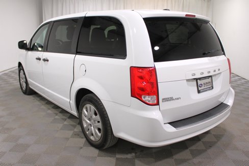 Used 2019 Dodge Grand Caravan SE w/ UConnect Hands-Free Group image 28