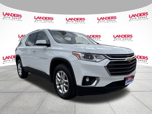Used 2020 Chevrolet Traverse LT image 1