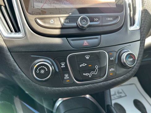 Used 2017 Chevrolet Malibu LT image 20