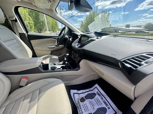 Used 2018 Ford Escape Titanium w/ Ford Safe & Smart Package image 19