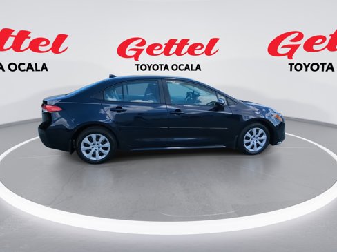 Used 2023 Toyota Corolla LE image 9