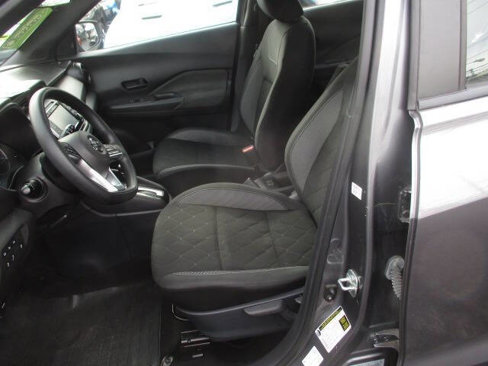 Used 2020 Nissan Kicks SV image 10