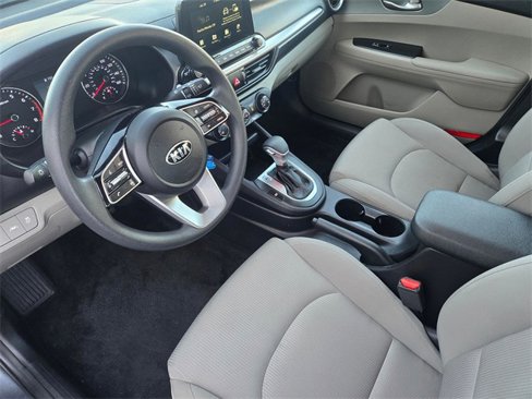 Used 2021 Kia Forte LXS image 9