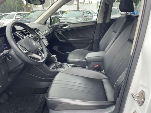 Certified 2022 Volkswagen Tiguan SE image 15