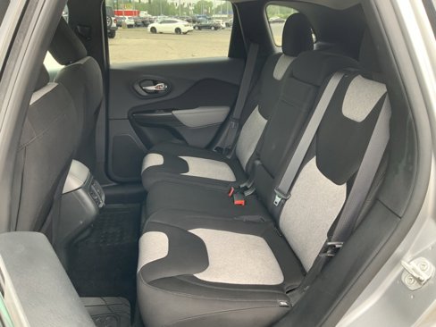 Used 2014 Jeep Cherokee Latitude w/ Comfort/Convenience Group image 47