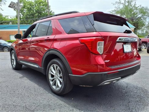 Used 2020 Ford Explorer XLT w/ Equipment Group 202A image 5
