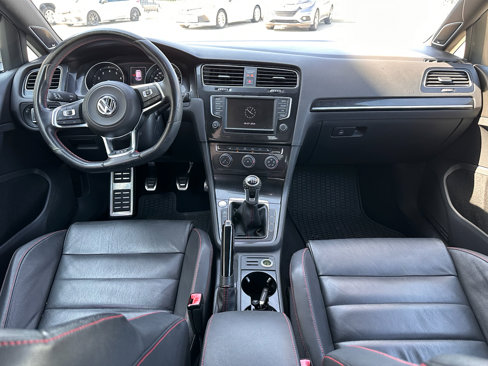 Used 2016 Volkswagen GTI SE image 2