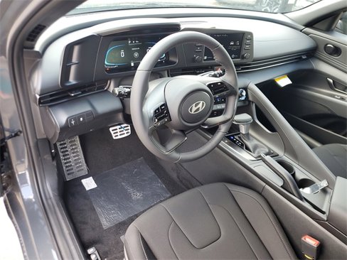 New 2025 Hyundai Elantra Sport image 15