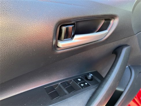 Certified 2021 Toyota Corolla LE image 11