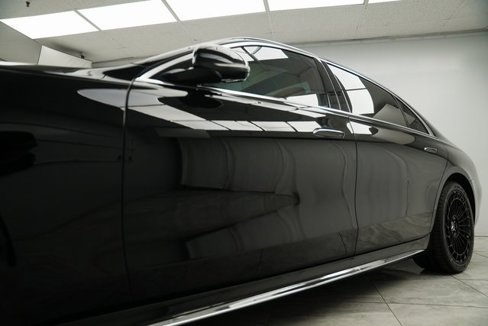 Used 2022 Mercedes-Benz S 580 4MATIC Sedan w/ AMG Line Package image 15
