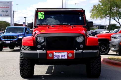 Used 2016 Jeep Wrangler Unlimited Sahara w/ Connectivity Group image 8