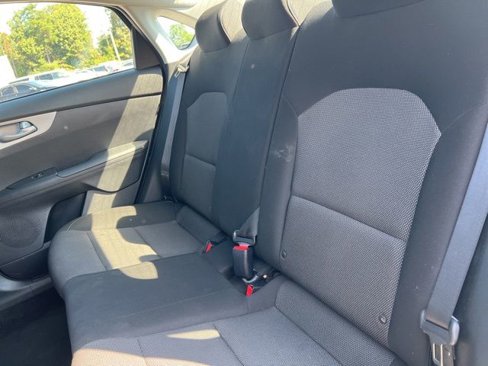 Used 2023 Kia Forte LXS image 27