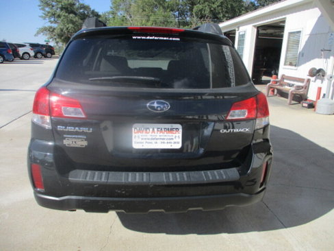 Used 2010 Subaru Outback 2.5i Premium image 14