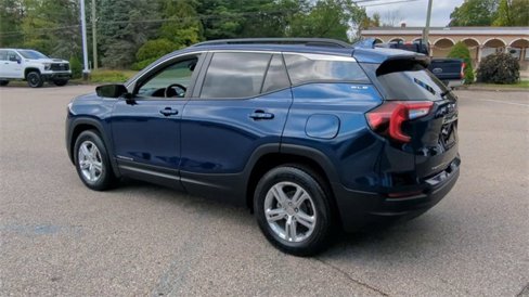 Certified 2022 GMC Terrain SLE w/ Driver Convenience Package image 6