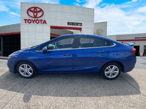 Used 2017 Chevrolet Cruze LT w/ Convenience Package image 4