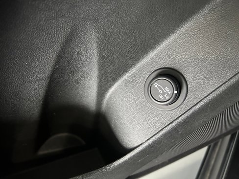 Used 2022 Chevrolet Equinox LT image 18