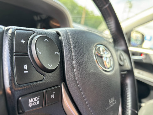 Used 2018 Toyota RAV4 XLE w/ Plus Extra Value Package image 10