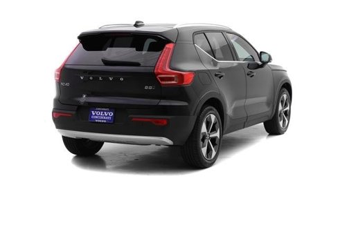 Certified 2025 Volvo XC40 B5 Core w/ Protection Package Premier image 8