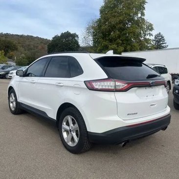 Used 2016 Ford Edge SE image 3