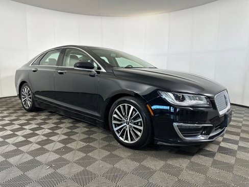 Used 2017 Lincoln MKZ Premiere image 2