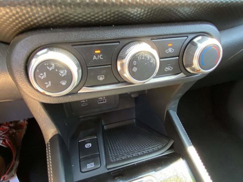 Used 2023 Nissan Kicks SV image 15
