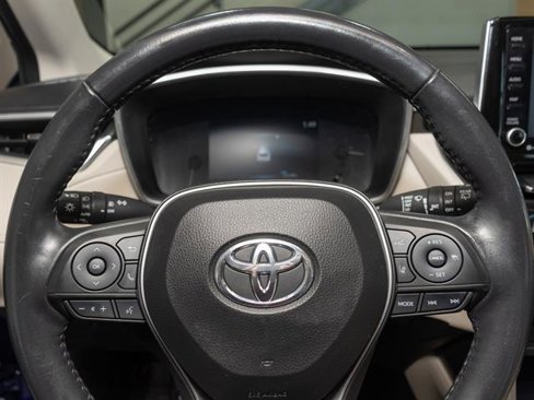 Used 2022 Toyota Corolla Cross XLE image 10